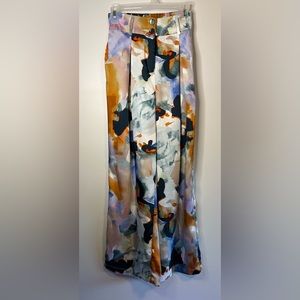 NWOT Pattered Wide Leg Pants